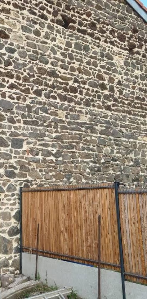Mur en pierre ravalé par Vigeral Bâtiment